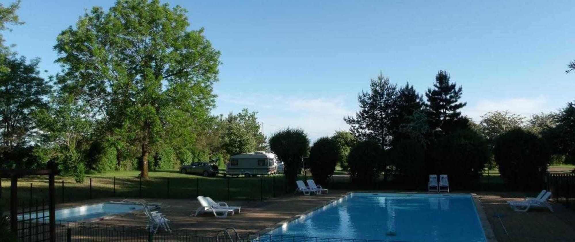 Camping De La Croix D'Arles Bourg  Luaran gambar